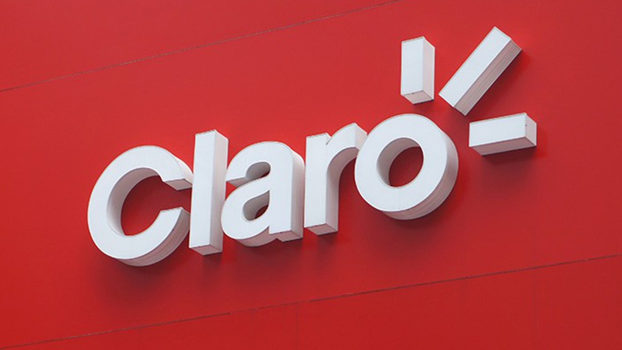 ¿Quién provee Internet a Claro en Perú?